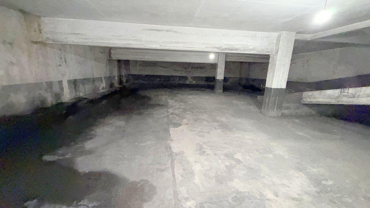 Foto de Cochera en venta en La Plata , seguridad 24 hs., imagen 4