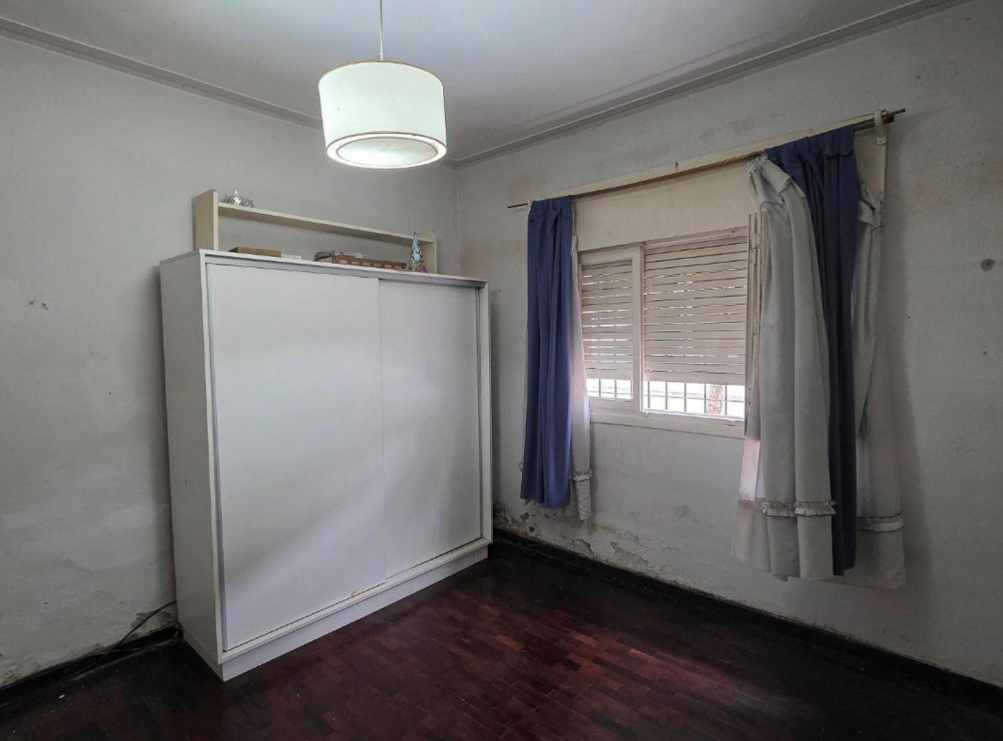 Foto de CASA 1 DORMTORIO VENTA EN LA PLATA GARAGE Y PATIO, imagen 5
