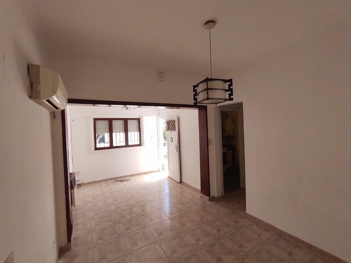 Foto de Casa 1 dormitorio en venta en Los Hornos con dpto, imagen 3