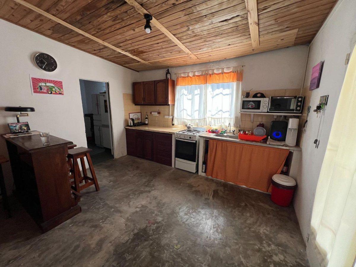 Foto de Casa 2 dormitorios Venta Los Hornos Jardín Cochera, imagen 1
