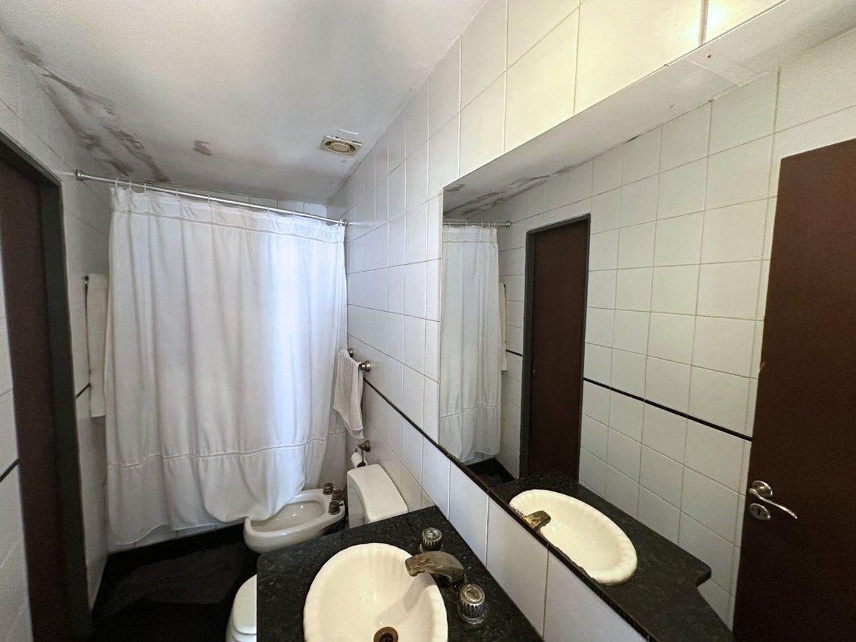 Foto de PH 3 dormitorios en venta en La Plata patio, imagen 5
