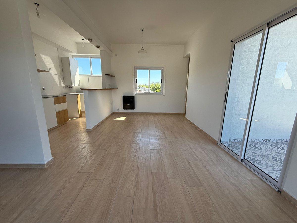 Foto de Departamento 2 dormis en venta La Plata c/cochera, imagen 4
