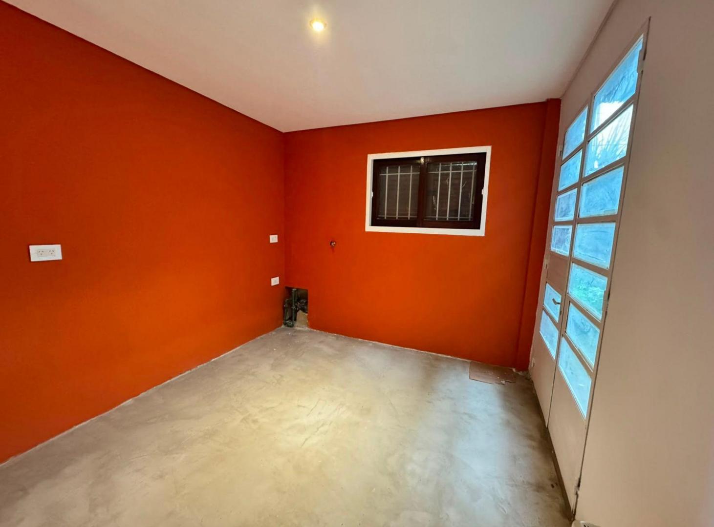 Foto de CASA EN VENTA 5 DORMITORIOS CON PARQUE, imagen 2