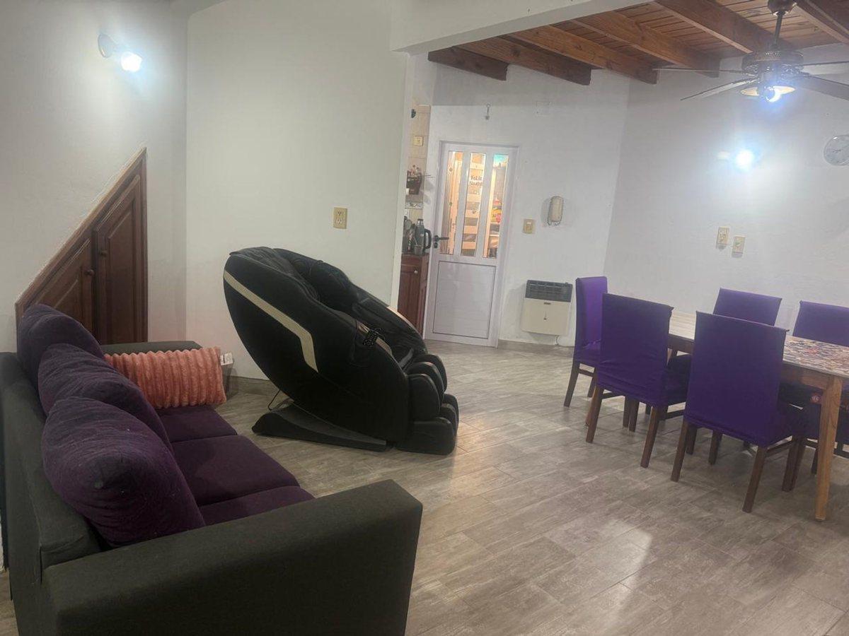 Foto de Casa 3 dormitorios en venta La Plata con cochera, imagen 4