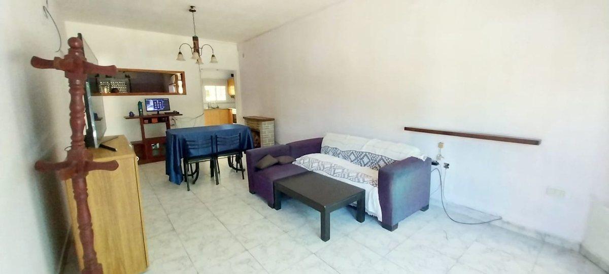 Foto de Alquiler casa 2 dormitorios Villa Elvira, cochera., imagen 5