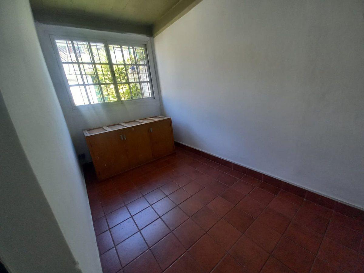 Foto de Departamento 3 dormitorios en venta Tolosa patio, imagen 2