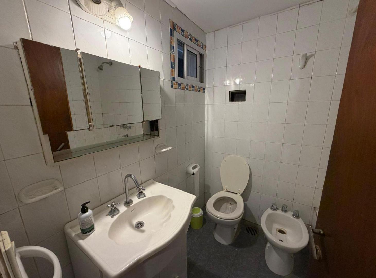 Foto de PH de 2 Dormitorios en Venta en La Plata Patio, imagen 4