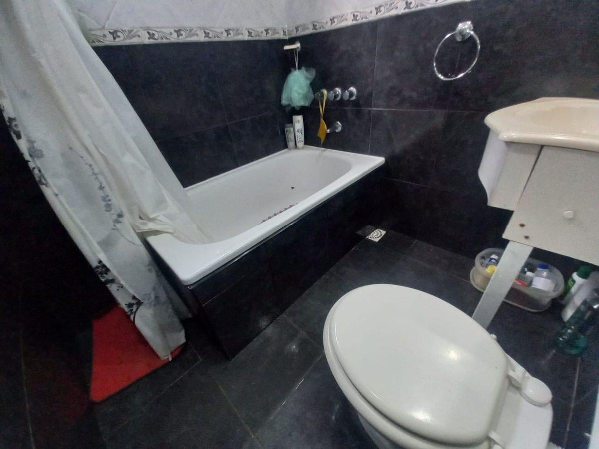 Foto de Casa 3 dormitorios en venta con jardín, imagen 4