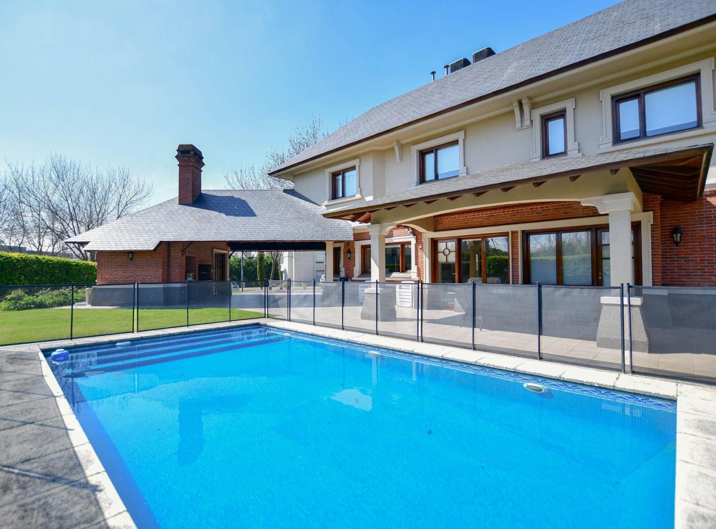 Foto de CASA EN VENTA 5 DORMITORIOS EN GRAN BELL - DISEÑO, imagen 2