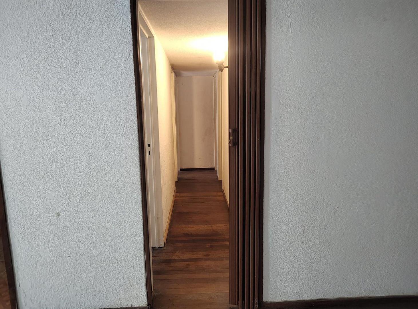 Foto de CASA EN VENTA 3 DORMITORIOS EN BARRIO MONASTERIO, imagen 5