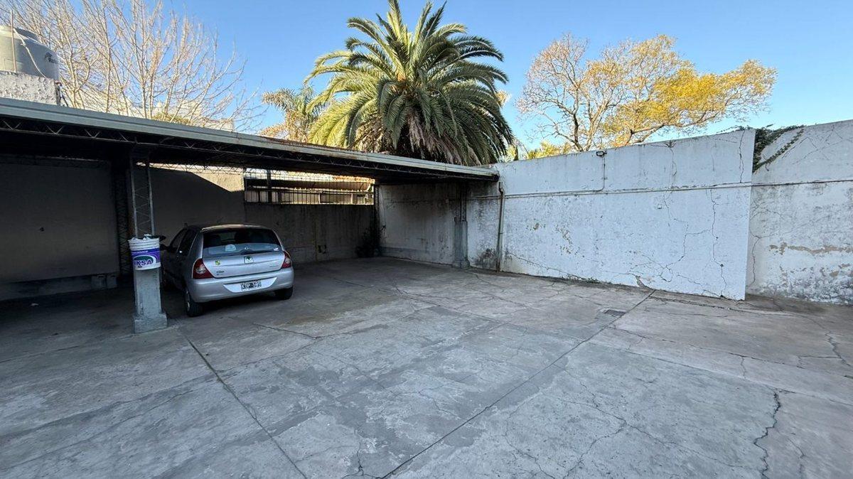 Foto de Cochera en venta en La Plata portón automatizado, imagen 4