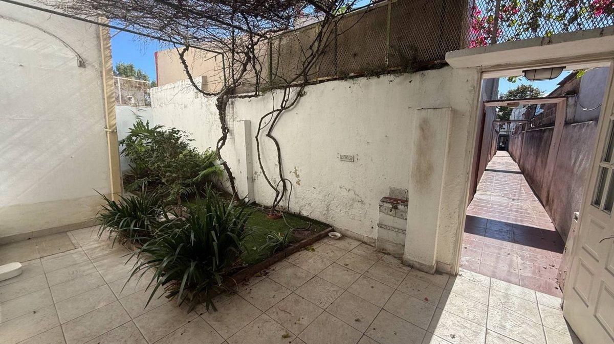 Foto de PH 3 dormitorios en venta La Plata Patio Terraza, imagen 1