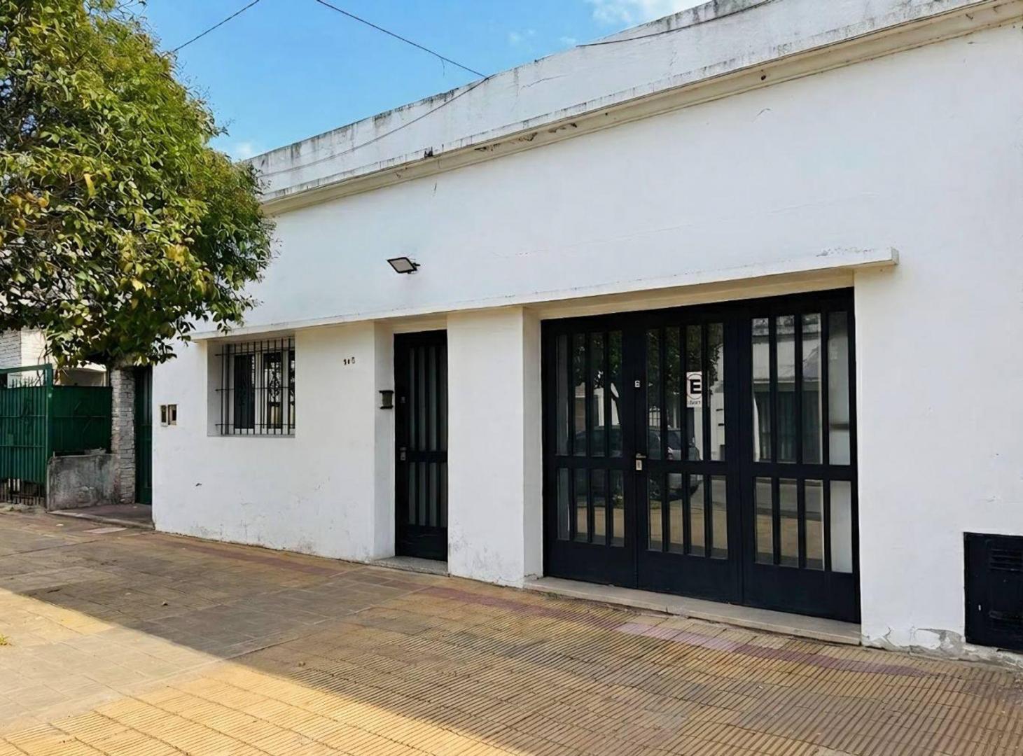 Foto de CASA 1 DORMTORIO VENTA EN LA PLATA GARAGE Y PATIO, imagen 5