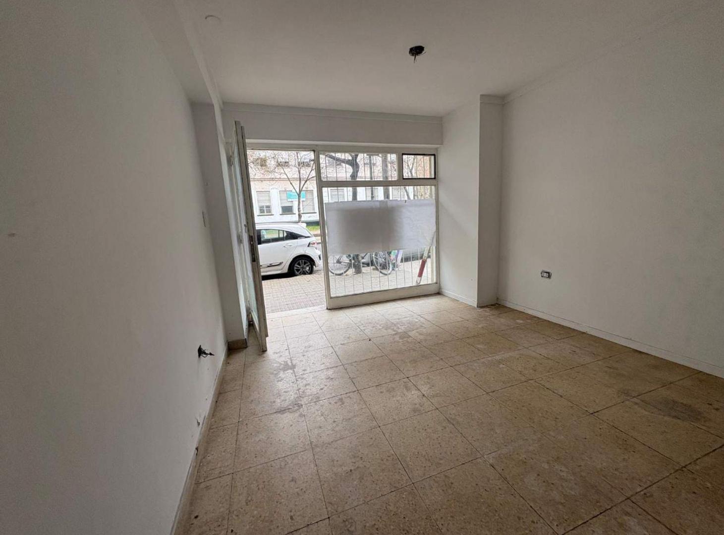 Foto de Local en venta en La Plata centro sobre calle 8, imagen 4