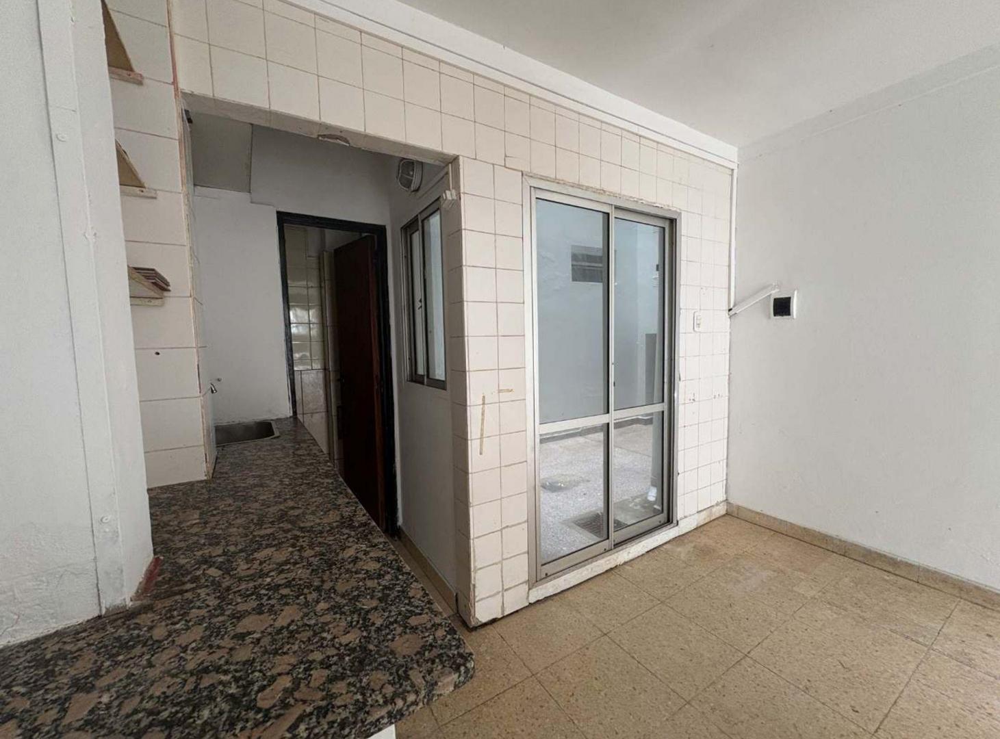 Foto de Local en venta en La Plata centro sobre calle 8, imagen 3