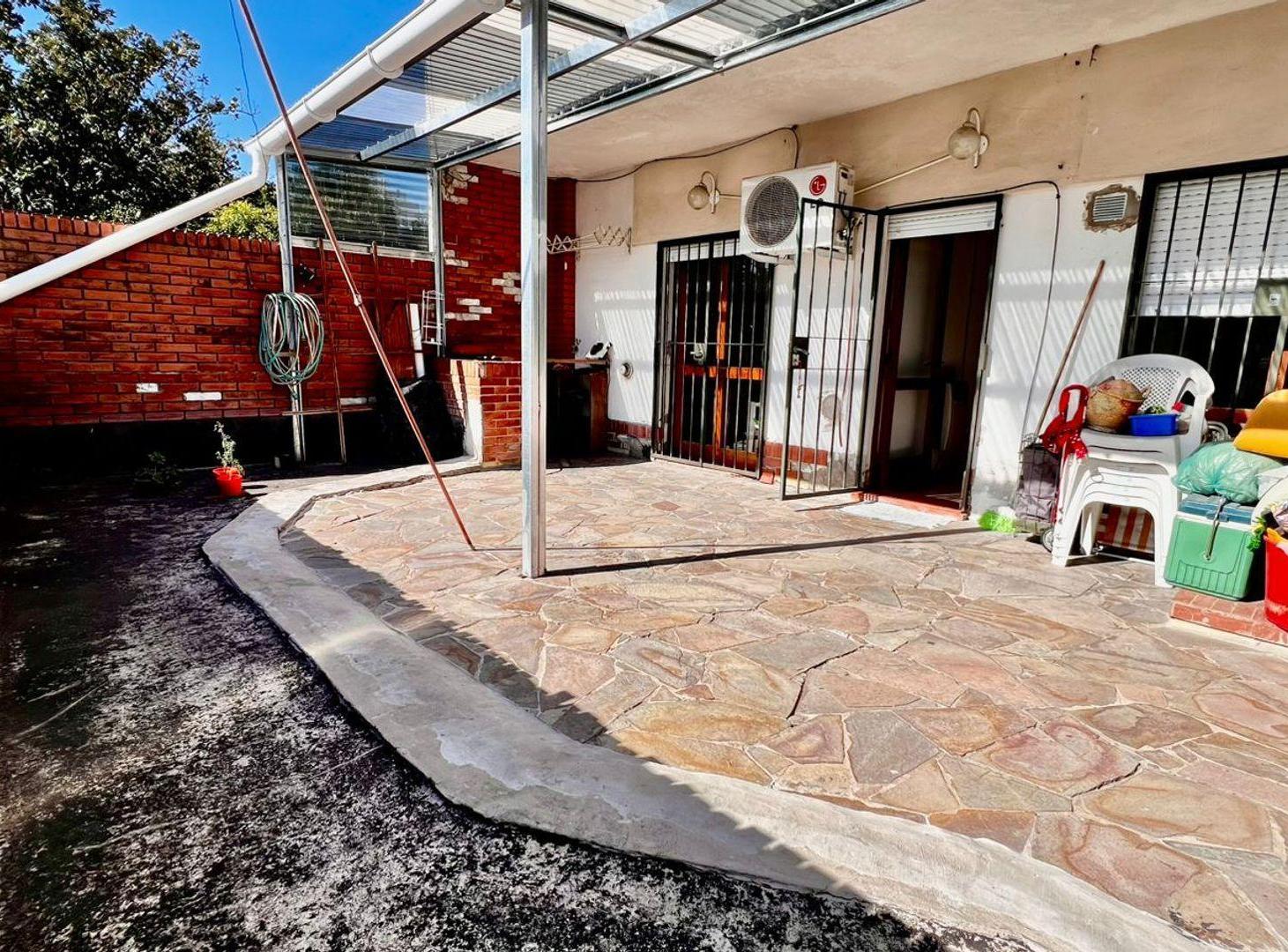 Foto de Depto en venta en La Plata cochera y terraza priv., imagen 3