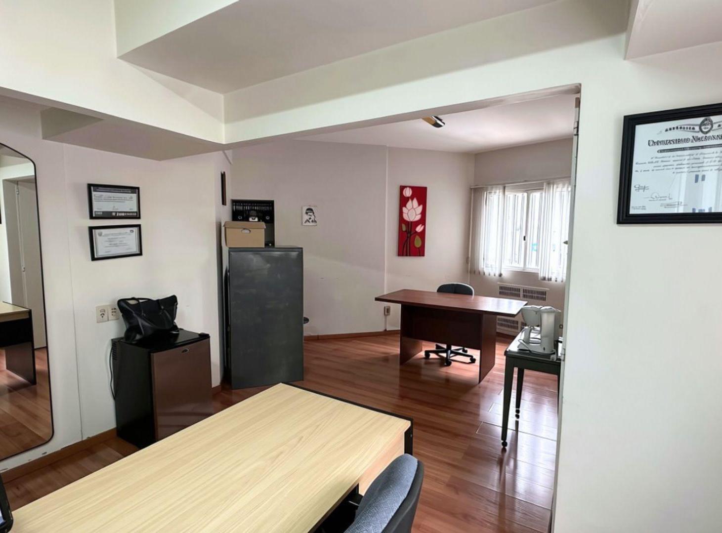 Foto de Oficina en venta en La Plata con baño privado, imagen 5
