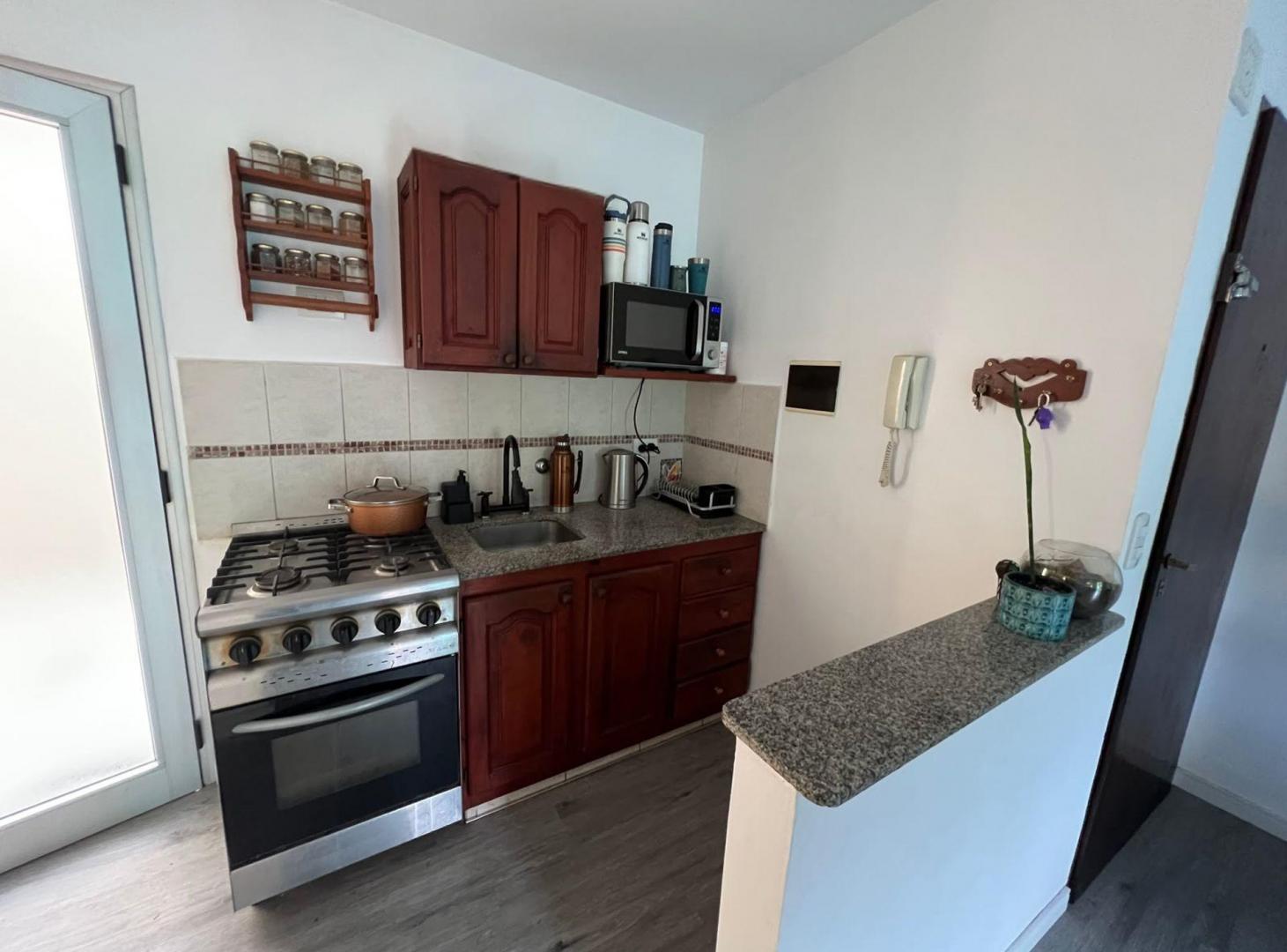 Foto de Departamento 1 Dormitorio Venta La Plata Jardin, imagen 2
