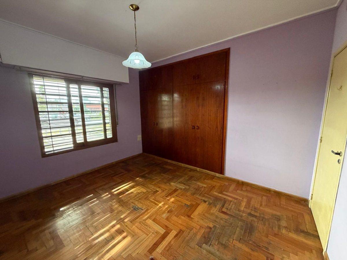 Foto de Casa 2 dormitorios en venta en La Plata con patio, imagen 4