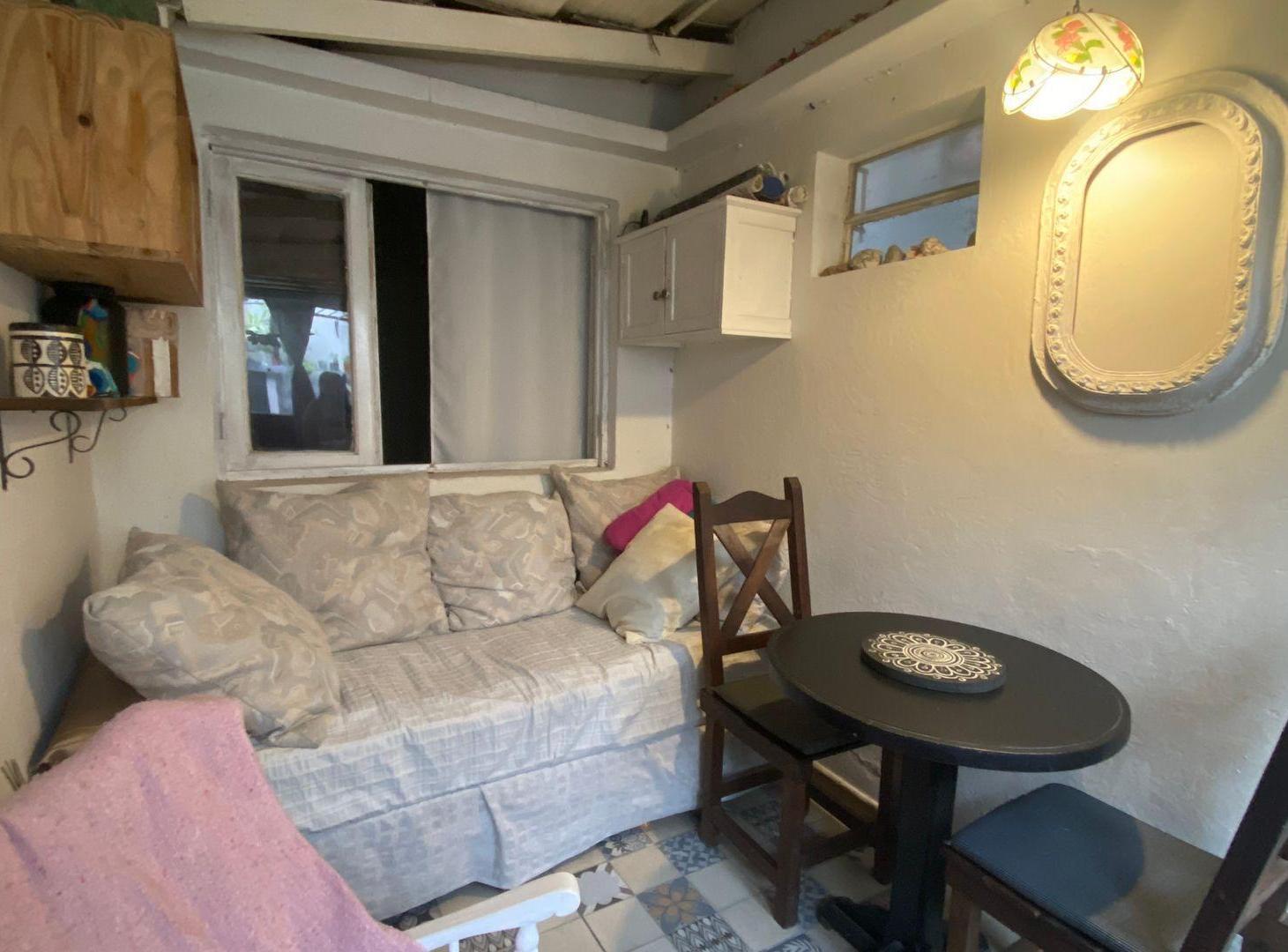 Foto de PH 1 dormitorio en Venta en La Plata Patio, imagen 1
