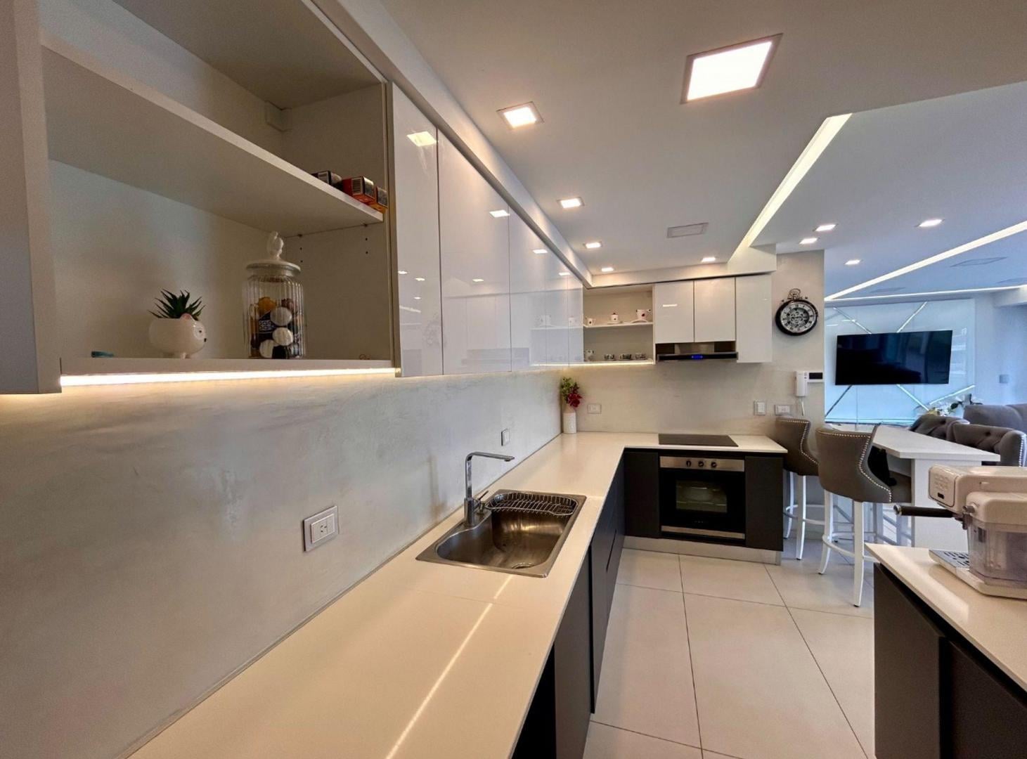 Foto de DEPARTAMENTO 2 DORMITORIOS EN VENTA CON COCHERA, imagen 4