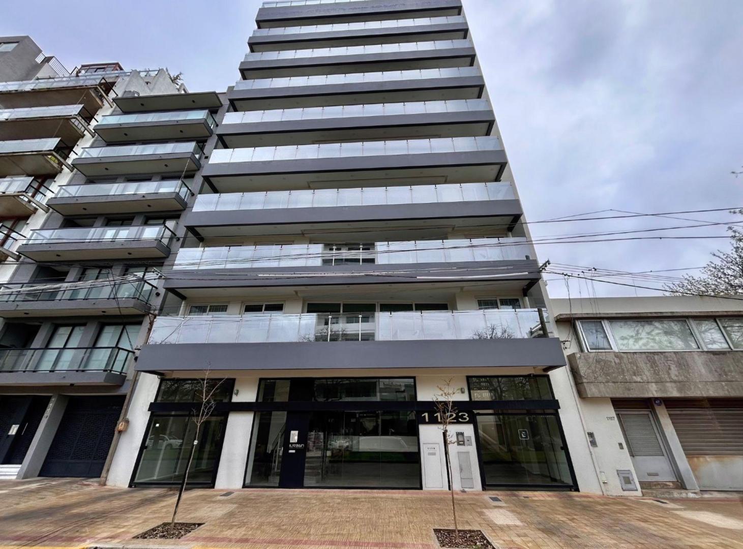 Foto de DEPARTAMENTO 2 DORMITORIOS EN VENTA CON COCHERA, imagen 3
