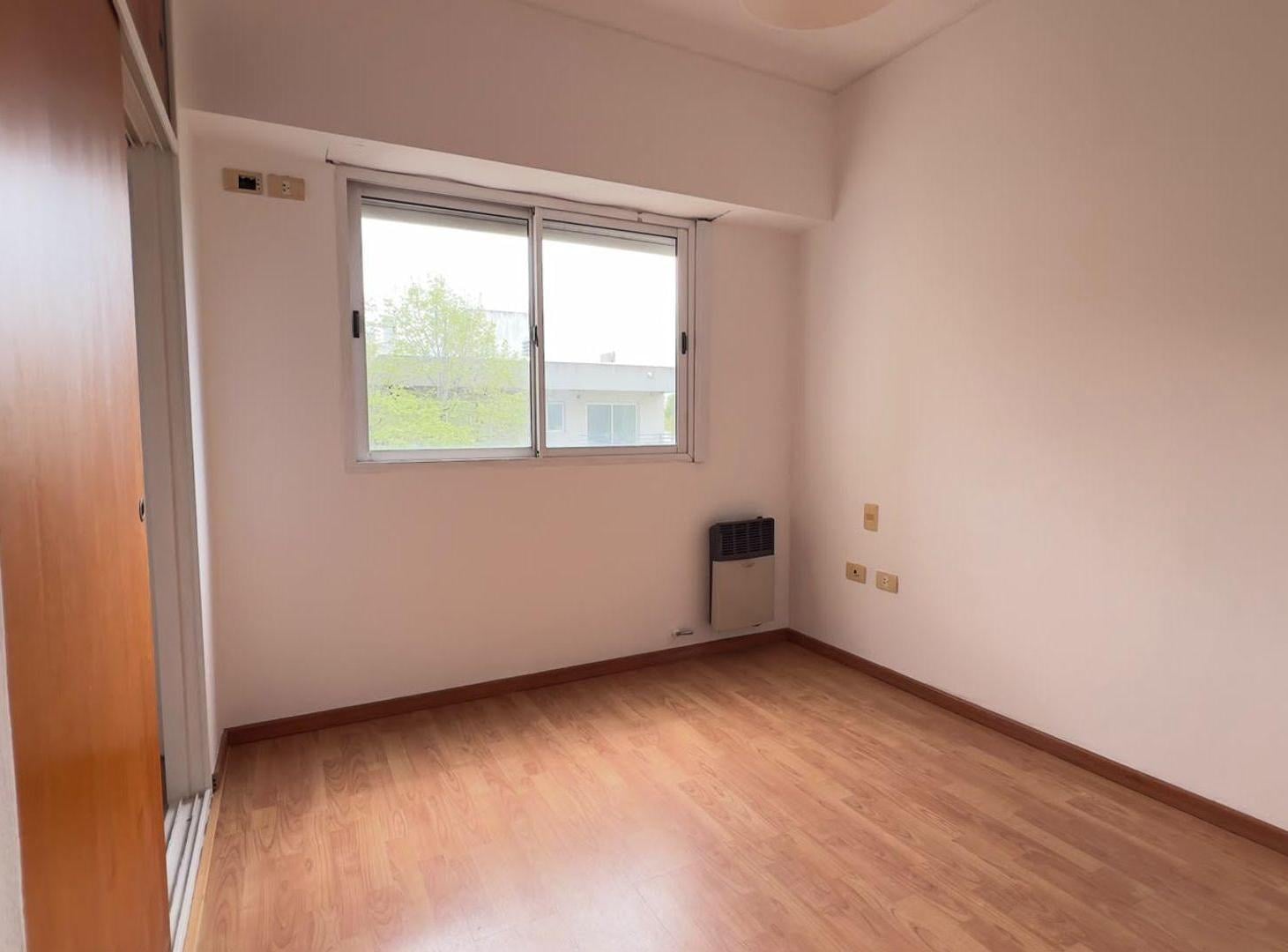 Foto de DEPARTAMENTO 1 DORMITORIO EN ALQUILER COCHERA, imagen 4