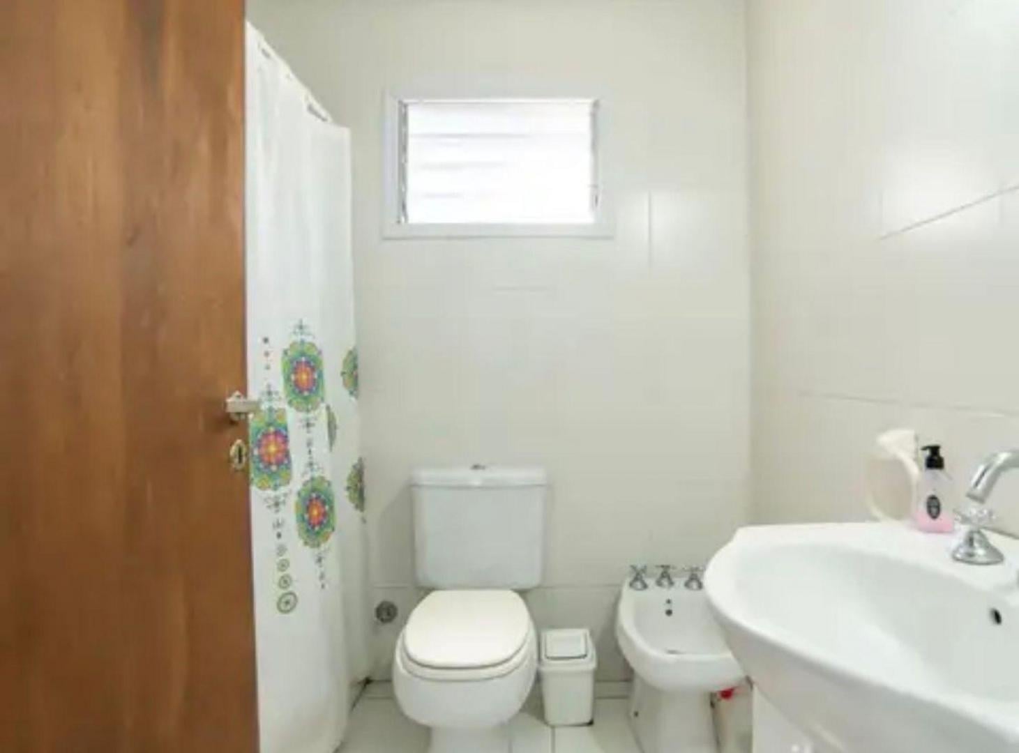 Foto de Casa 3 Dormitorios en Venta en Tolosa con patio, imagen 5