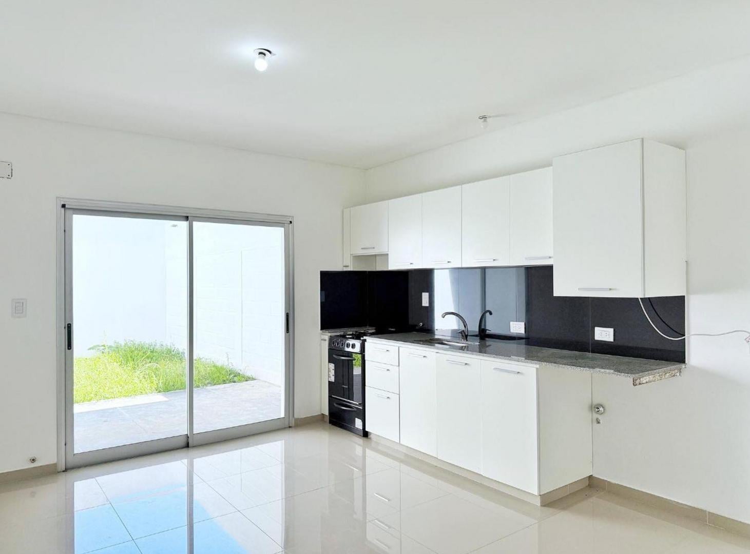 Foto de Departamento 1 dormitorio en venta con jardín, imagen 2