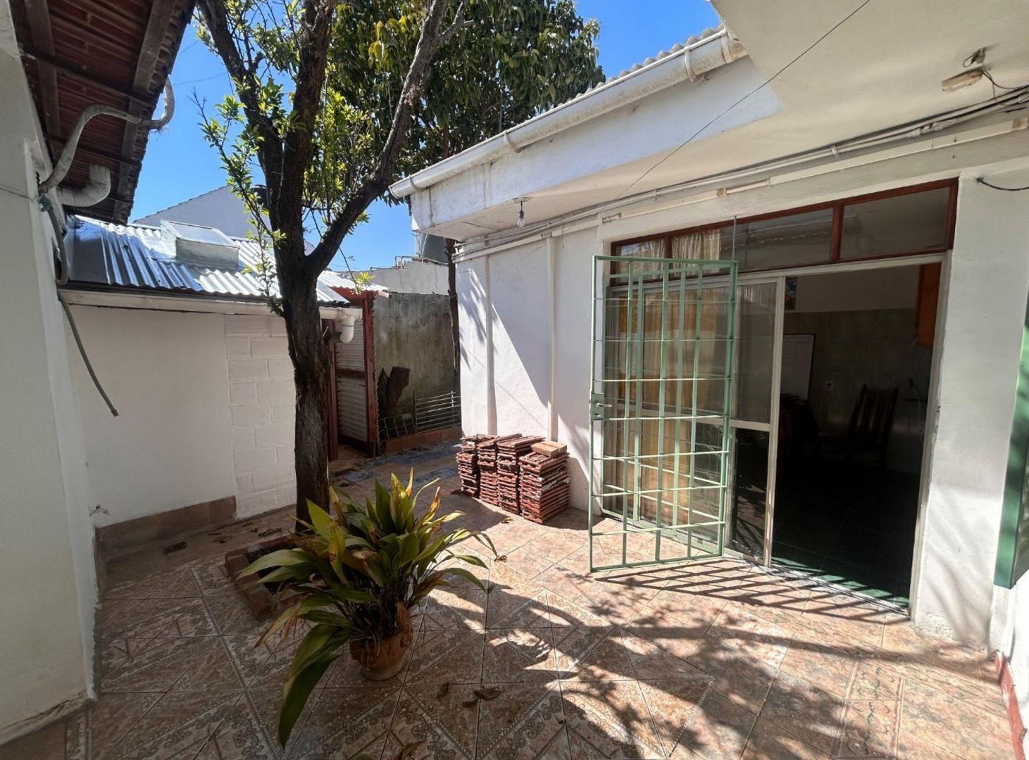 Foto de CASA EN VENTA 3 DORMITORIOS CON PATIO Y DEPTO, imagen 5