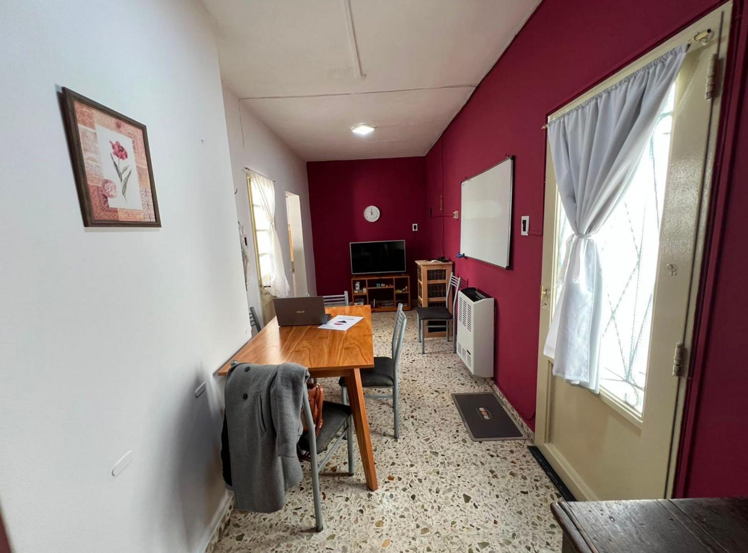 Foto de Departamento 1 Dormitorio en Venta La Plata patio, imagen 2