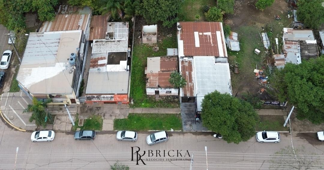 Terreno sobre avenida en venta