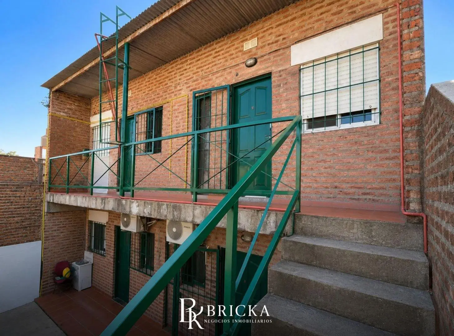 Complejo de 6 departamentos 4
