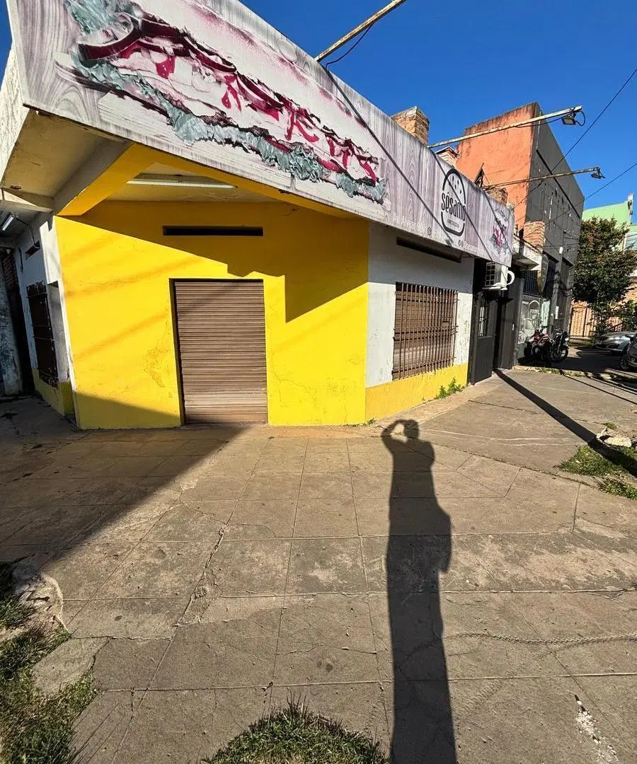 2 locales en venta sobre Avenida Alvear 1
