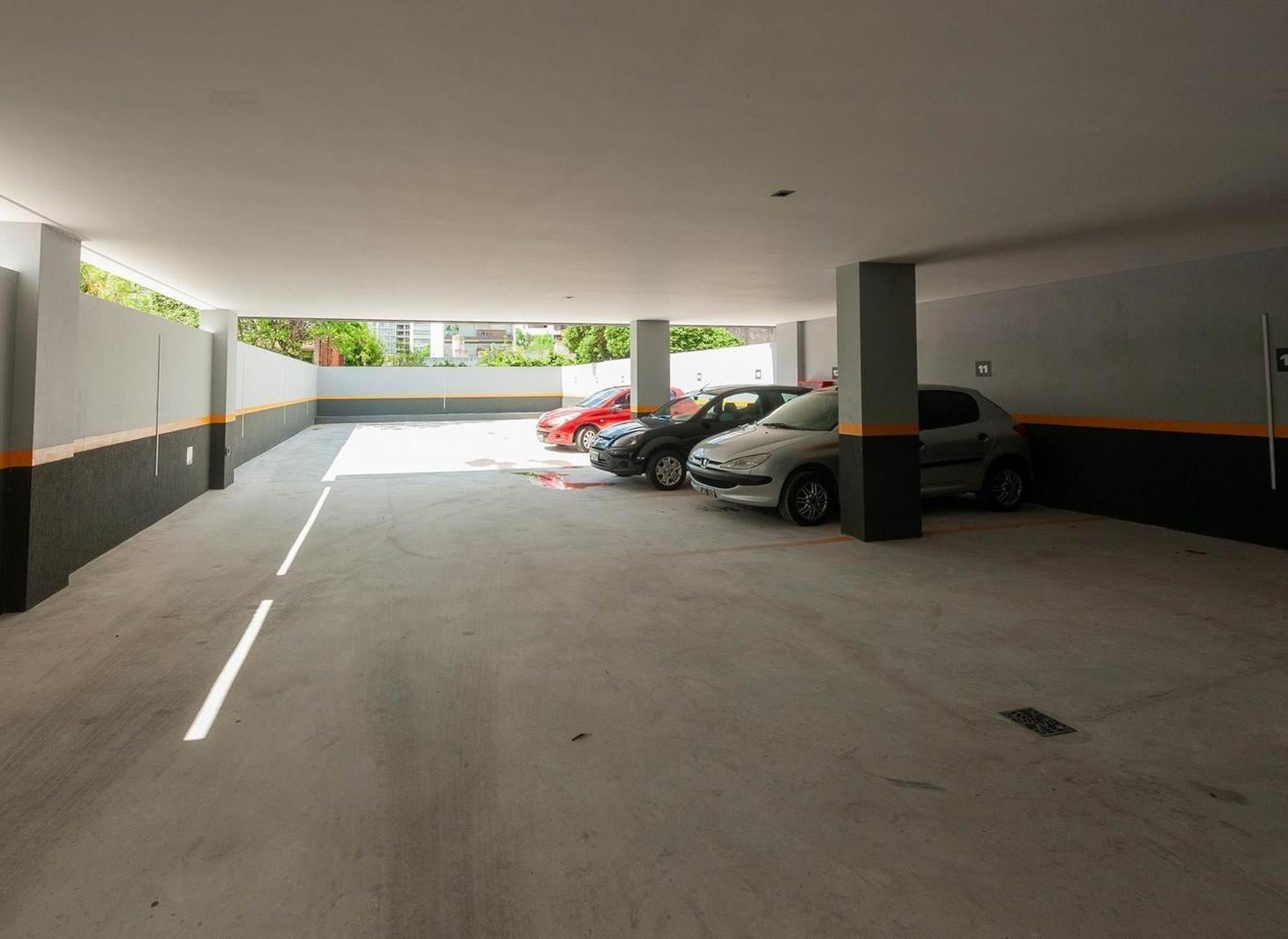 Cochera descubierta en venta en La Plata