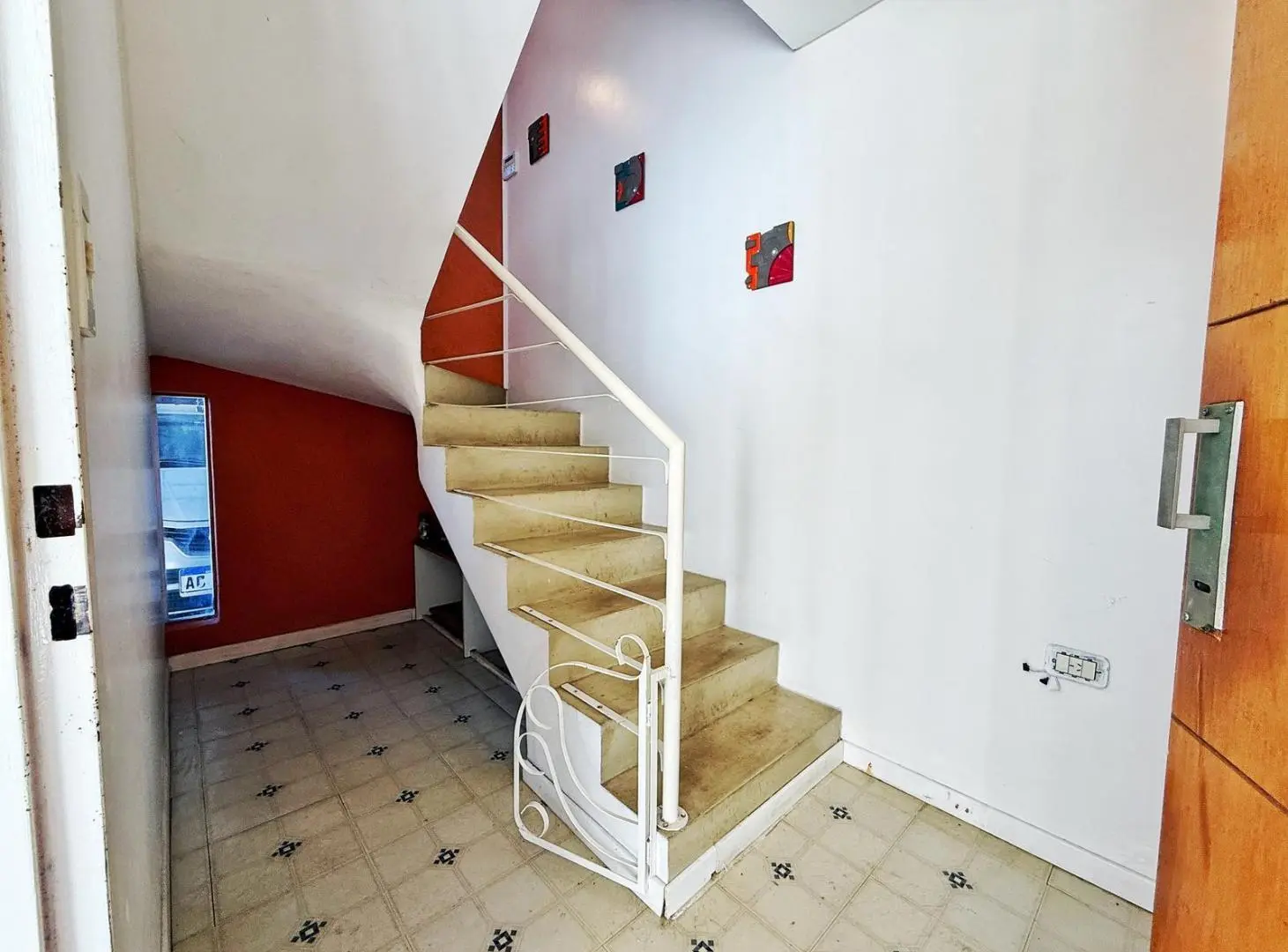 PH TRIPLEX .2 DORMITORIOS . COCHERA .ESPACIO EN COMUN ACEPTA PERMUTA X CASA Evalua zona 4