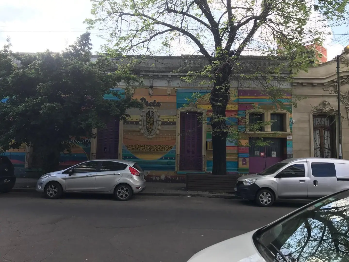 Casa - Terreno en calle 59 e/8 y 9 - ideal desarrollo - La Plata 1