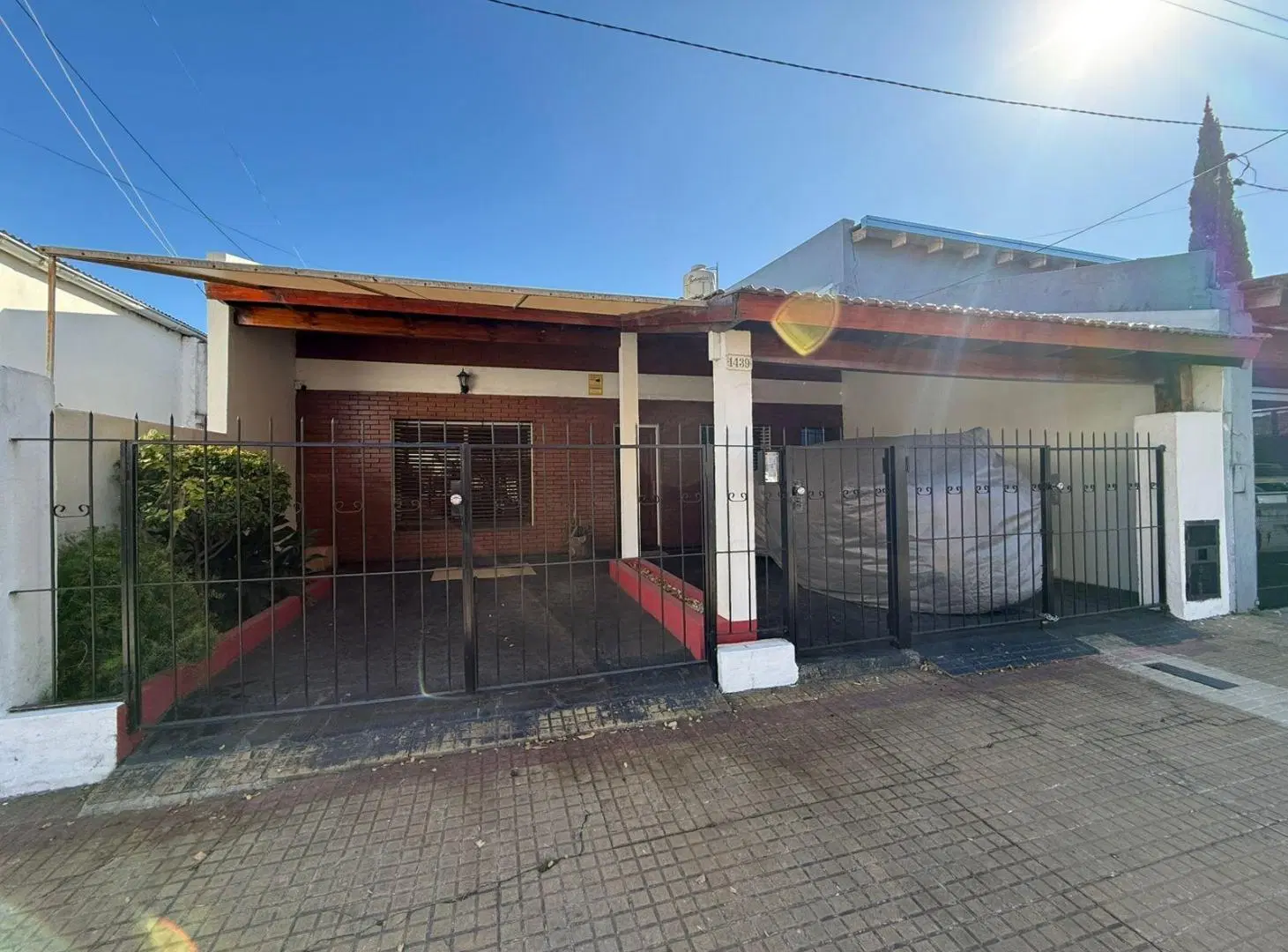 Casa en Venta en La Plata de 3 tres dormitorios y cochera 2
