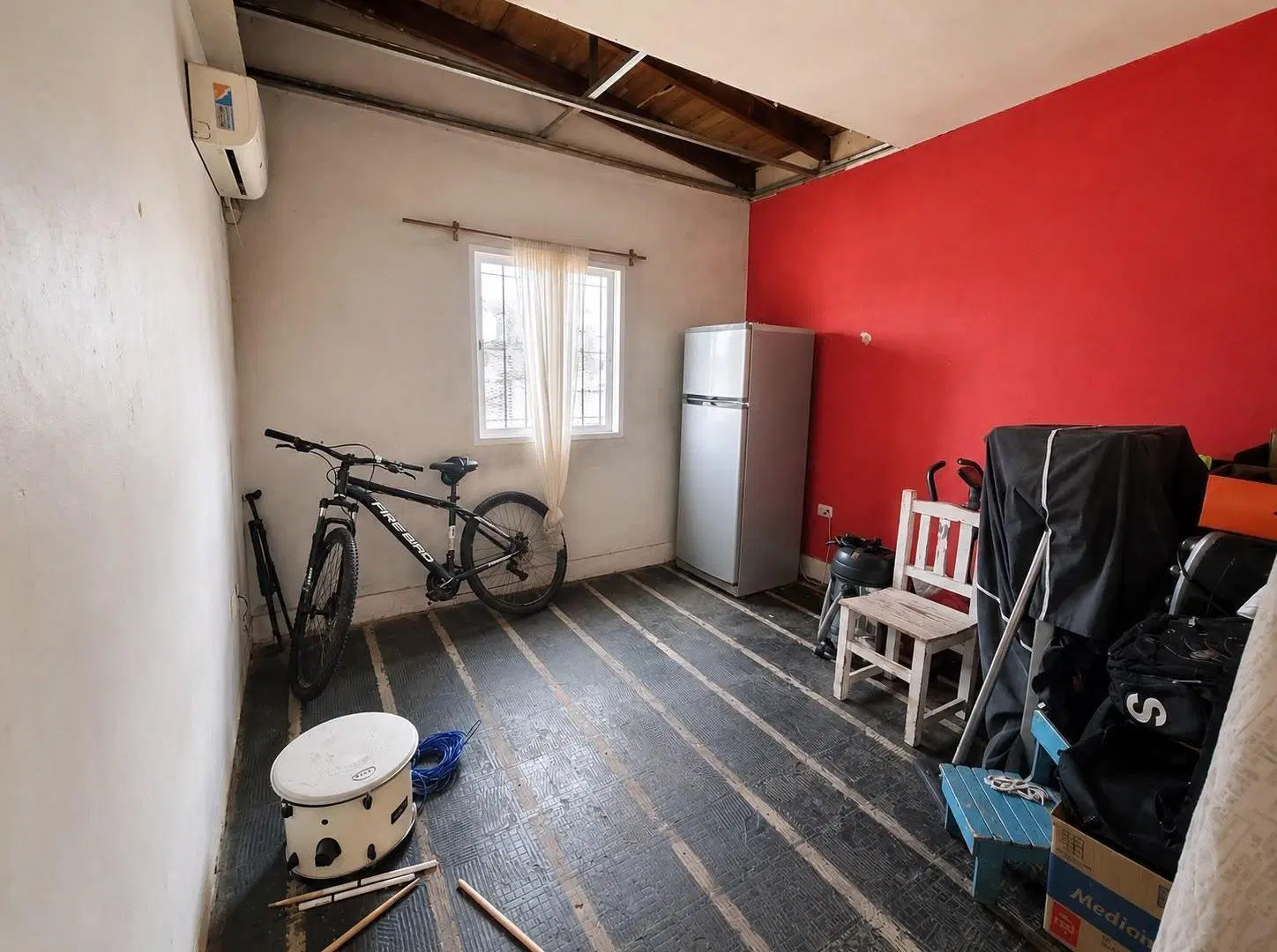 Departamento de 2 dormitorios y cochera en venta en La Plata 2