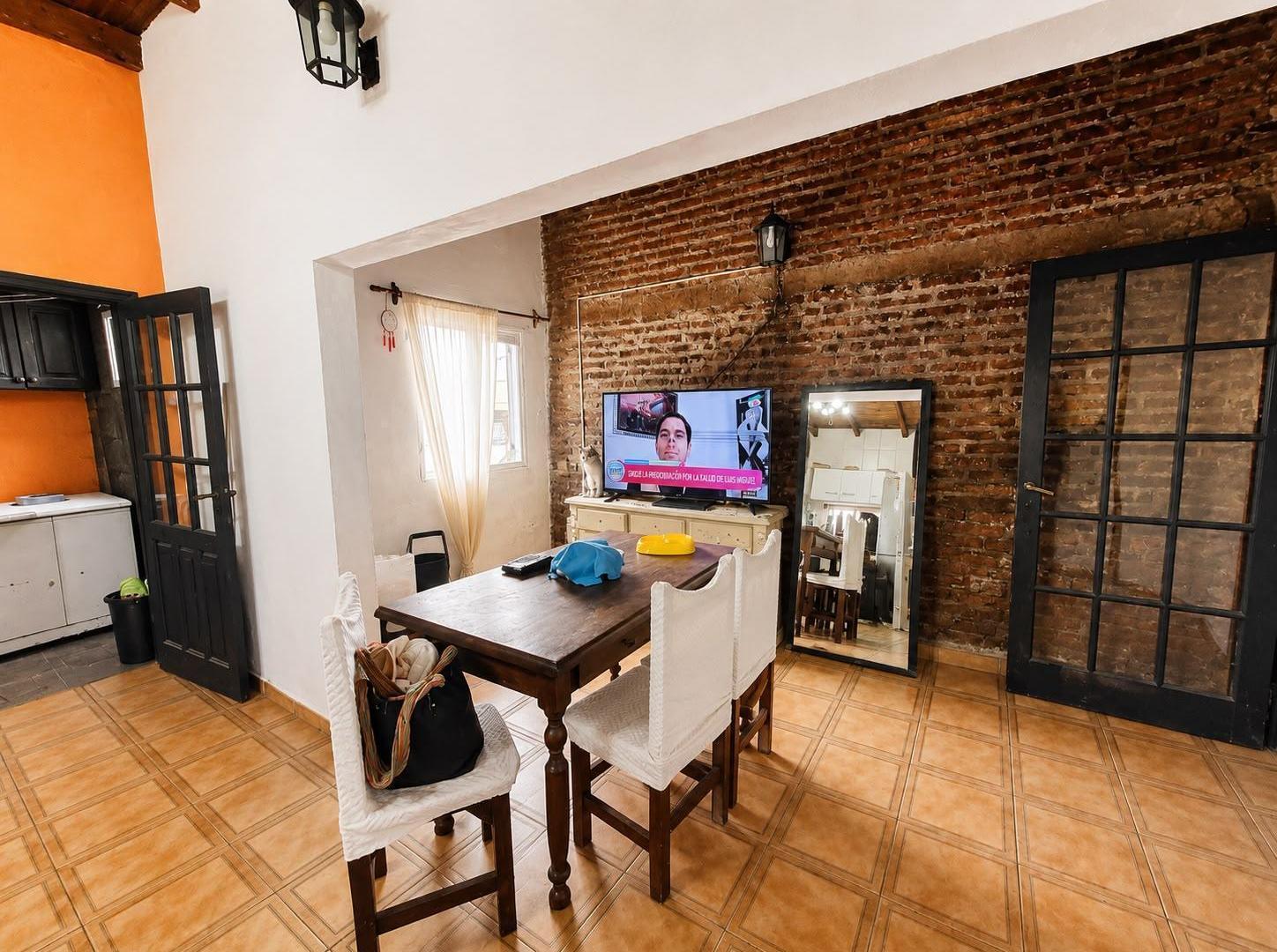 Foto de Departamento de 2 dormitorios y cochera en venta en La Plata, imagen 1