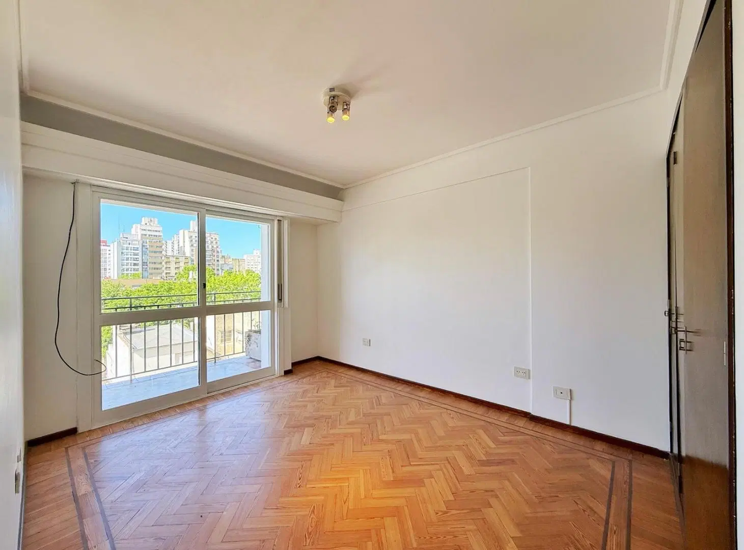 Departamento de 3 dormitorios en venta en La Plata 8