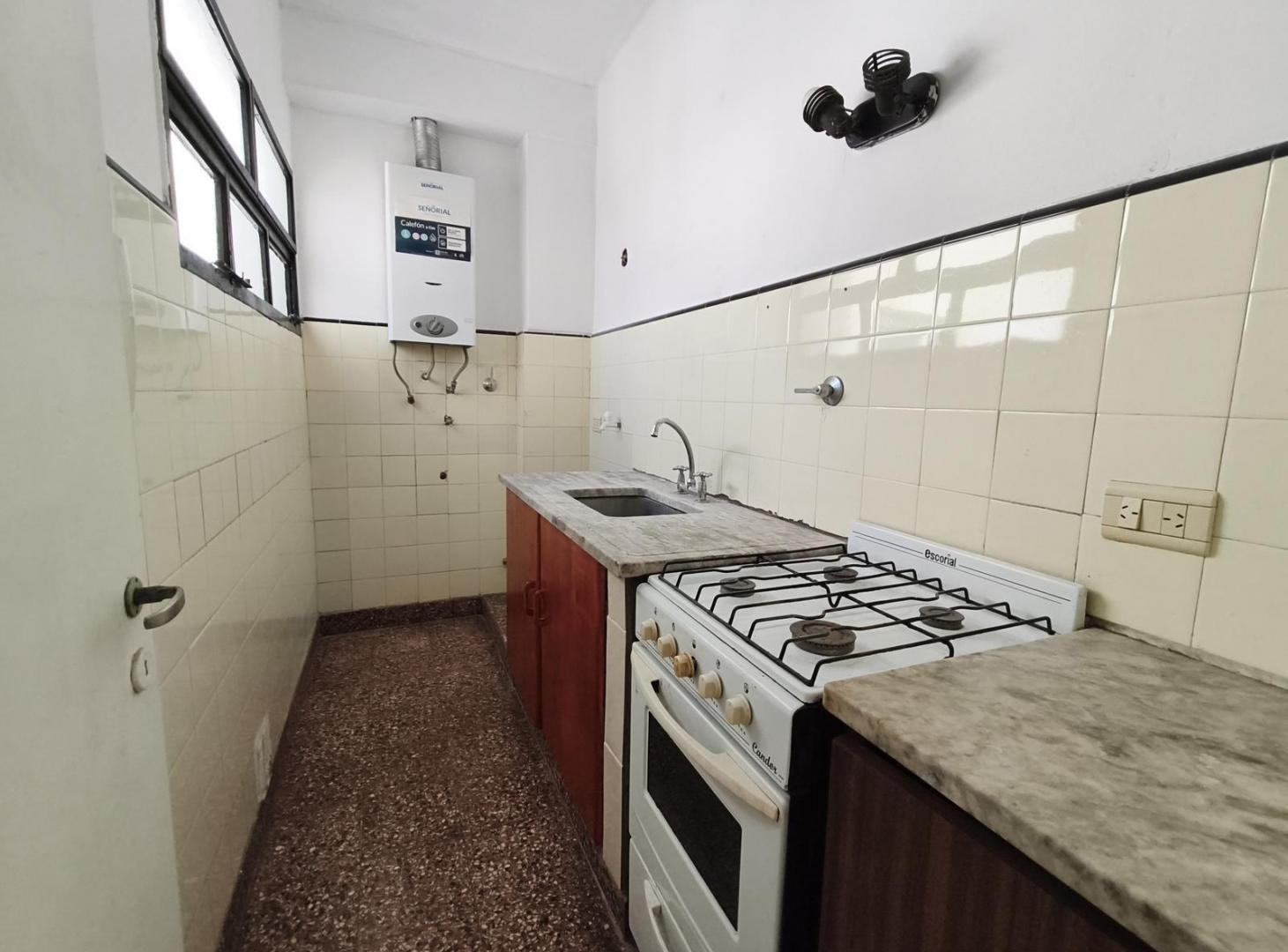 Foto de Departamento de un dormitorio en venta en La Plata, imagen 4