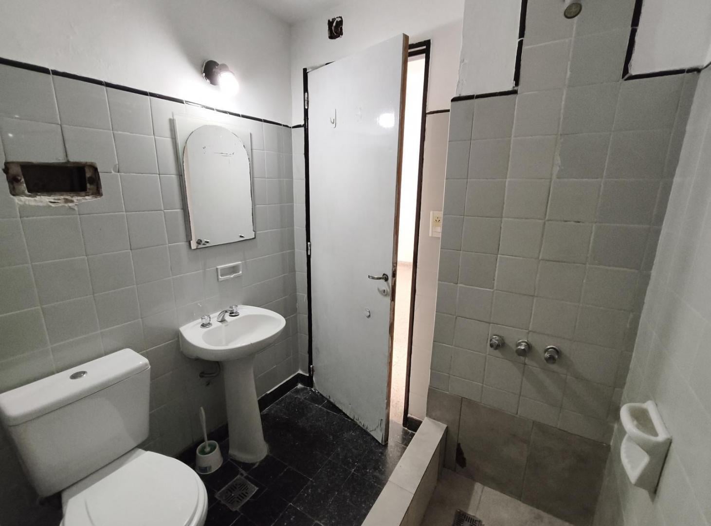Foto de Departamento de un dormitorio en venta en La Plata, imagen 3