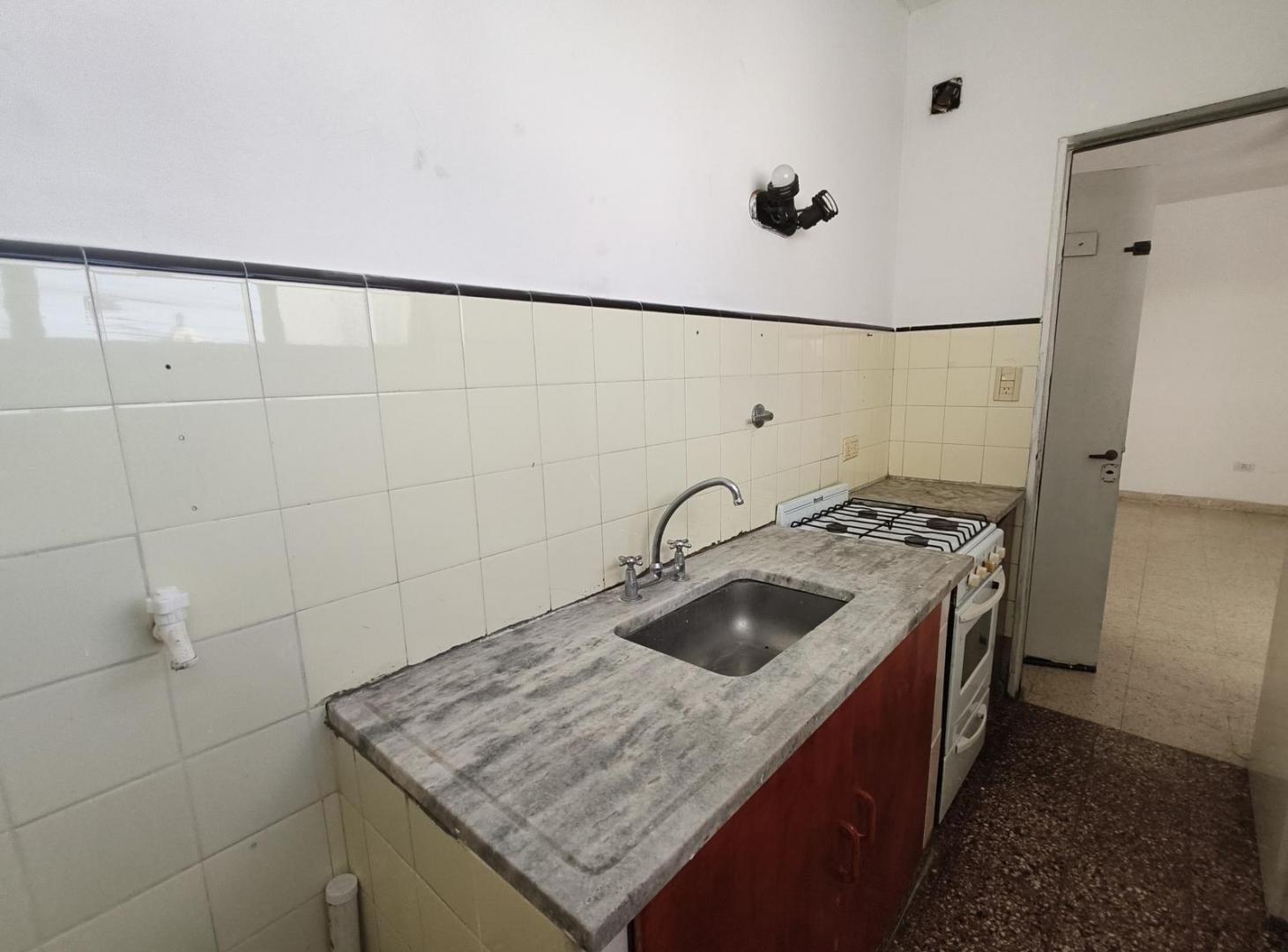 Foto de Departamento de un dormitorio en venta en La Plata, imagen 1