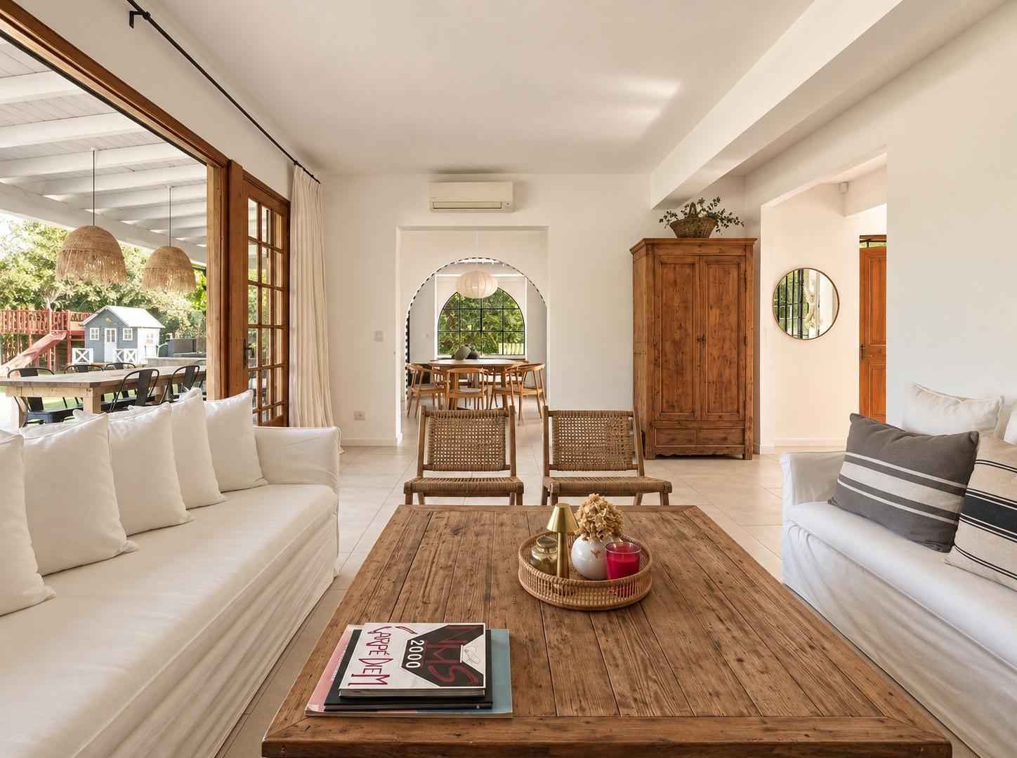 Foto de Casa con pileta y jardin, Bella Vista, imagen 4