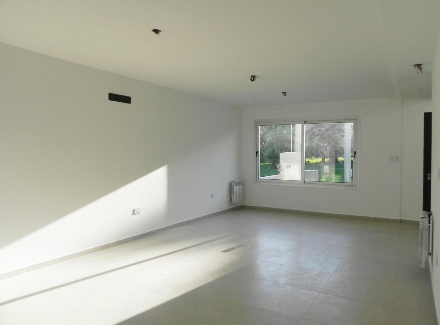 Foto de JARDIN DE LAS TEJAS, B° c/seguridad , CASA A ESTRENAR, imagen 3
