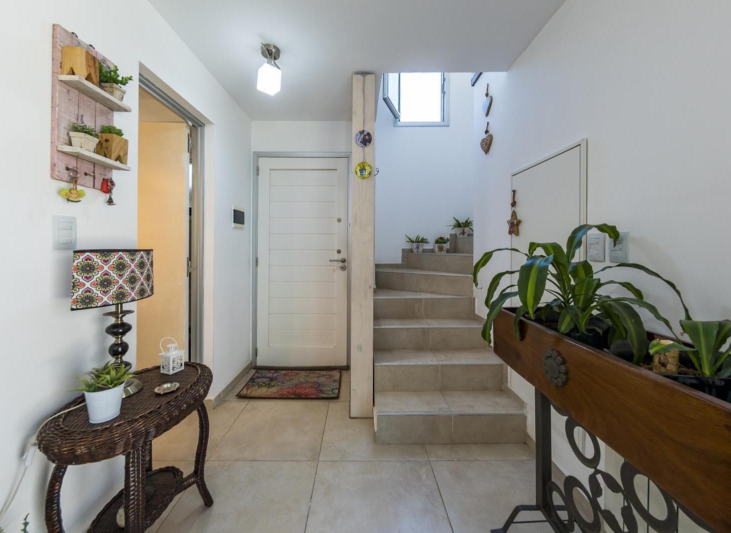 Foto de Vendo duplex impecable en B° Cerrado !!! VIVI en ALTO WARCALDE !!!, imagen 4