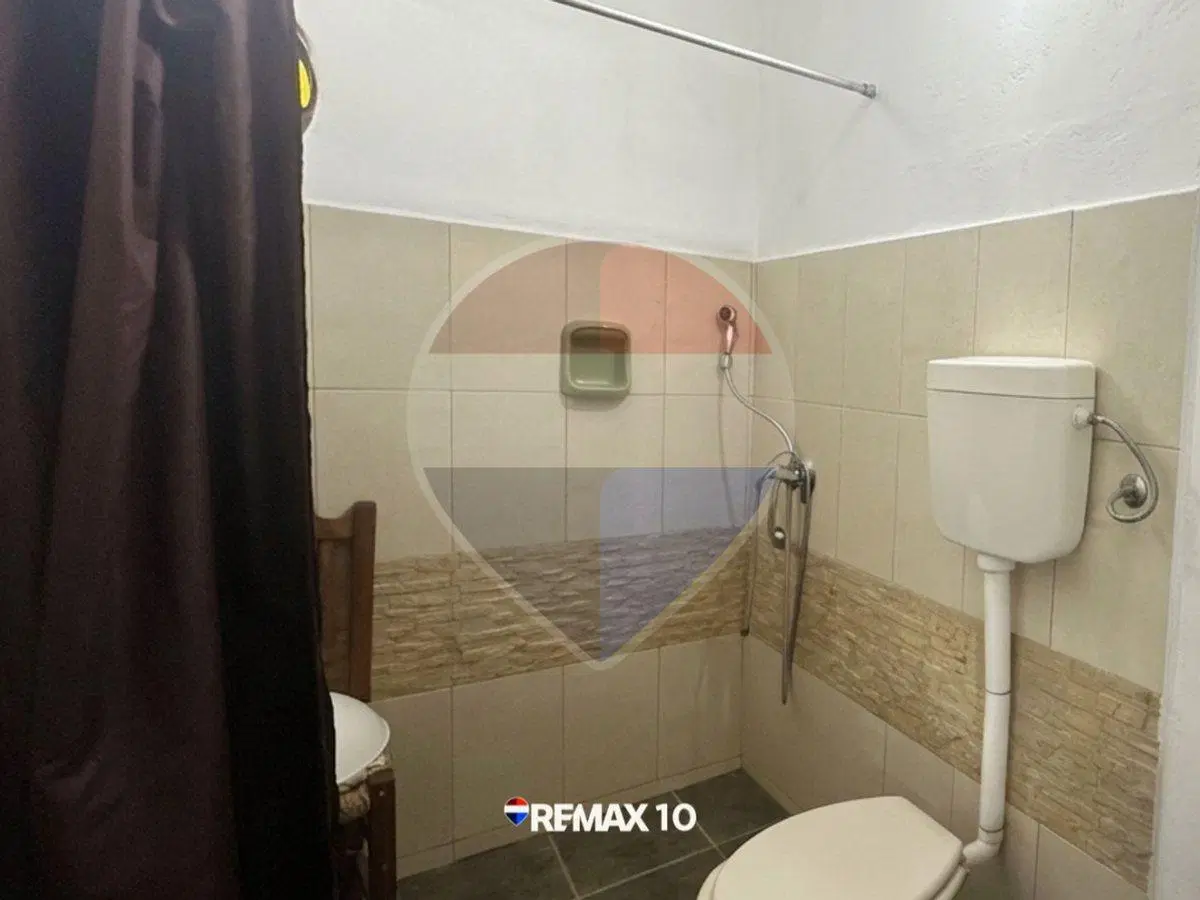 Se alquila casa un dormitorio 3