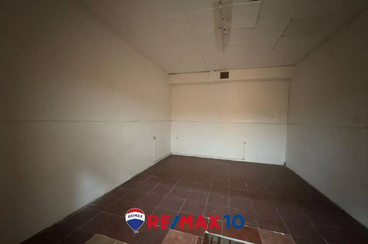 PROPIEDAD CON EXCELENTE POTENCIAL COMERCIAL 5