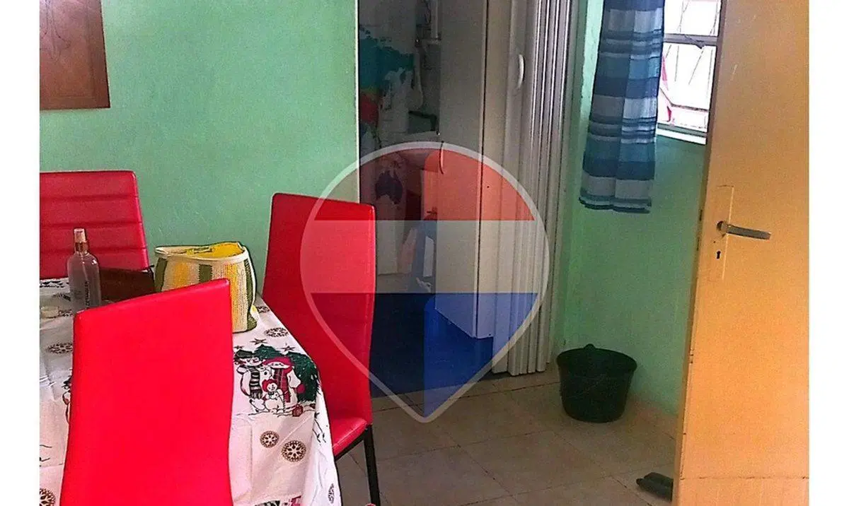 SE VENDE CASA A 3 CUADRAS DE PLAZA ASAMBLEA 5